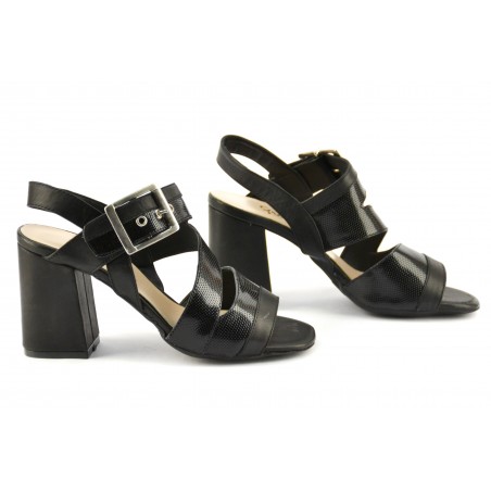 Sandalia Tiras Tacon