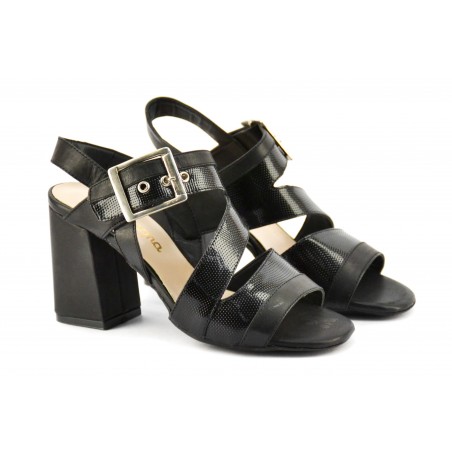 Sandalia Tiras Tacon