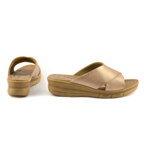 Zueco Cruzado De Cuero