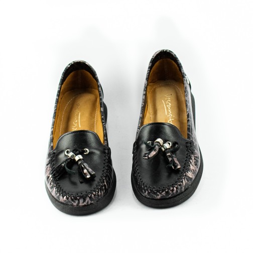 Mocasin Pompon de Cuero