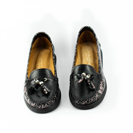 Mocasin Pompon de Cuero