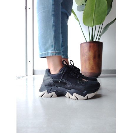 Zapatilla de Cuero Doha