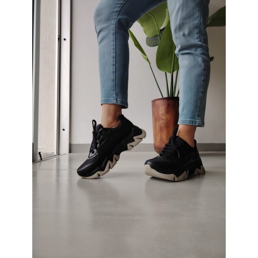 Zapatilla de Cuero Doha