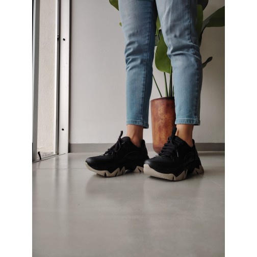 Zapatilla de Cuero Doha