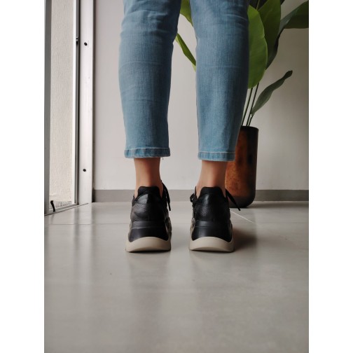 Zapatilla de Cuero Doha