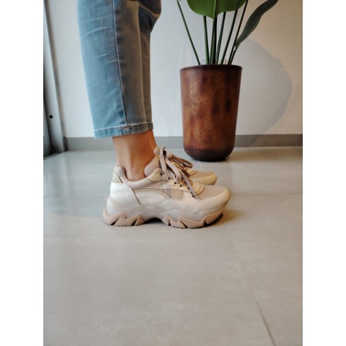 Zapatilla de Cuero Troya