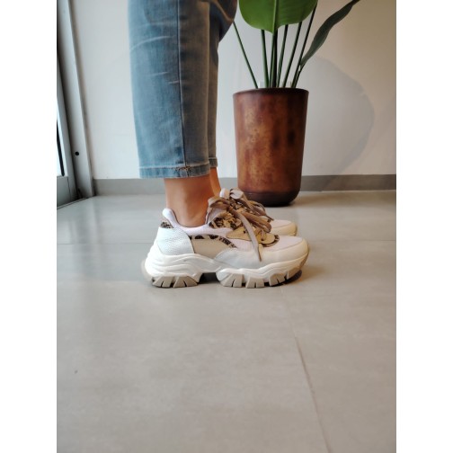 Zapatilla de Cuero Doha