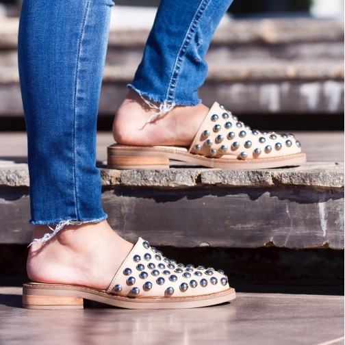 Zueco con Tachas LUANA