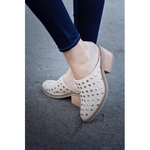 Zueco Tacón con Tachas LOLI