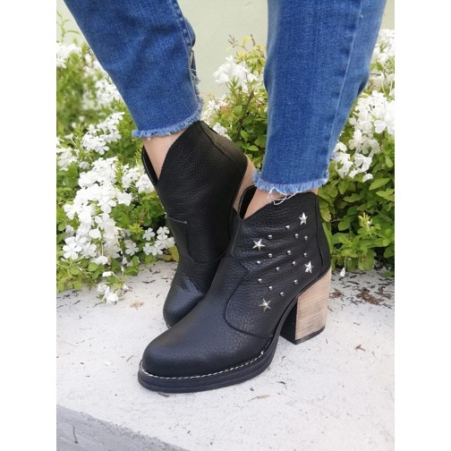 Botineta Melbourne de Cuero Apliques Estrella