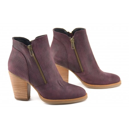 Bota Corta de Cuero Tacón