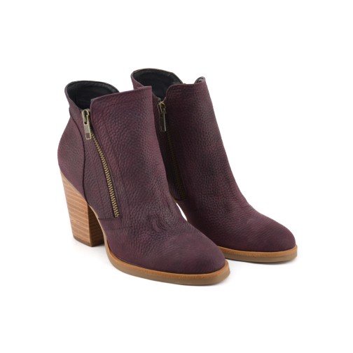 Bota Corta de Cuero Tacón