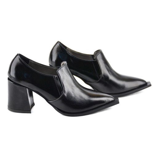 Zapato Charolado Tacon