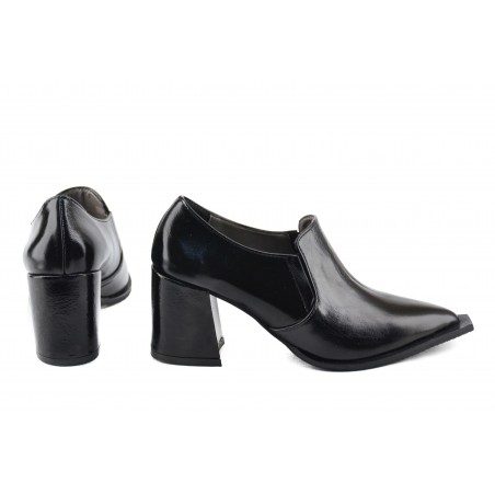 Zapato Charolado Tacon