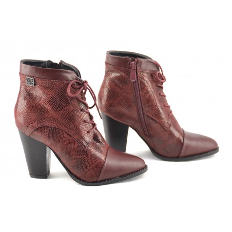 Botineta Con Cordon Tacon