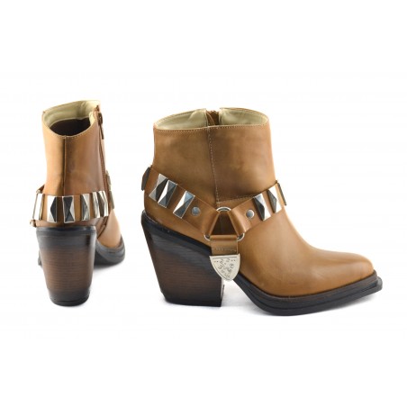 Botienta De Cuero Tacon