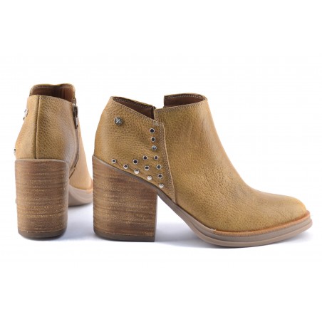 Botineta De Cuero Tacon