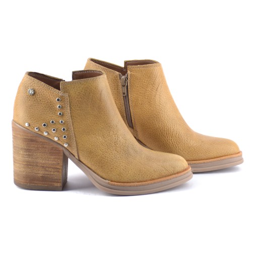 Botineta De Cuero Tacon